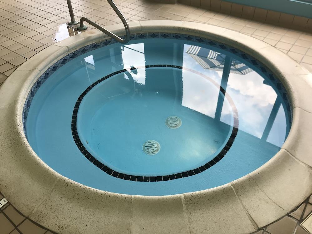 南方公园康福特套房酒店 科隆尼尔海次 外观 照片